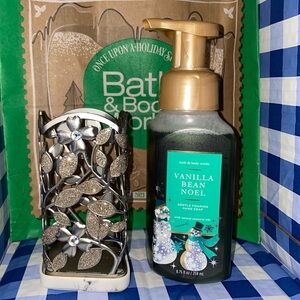 BATH AND BODY WORKS DOGWOOD FLOWER SOAP HOLDER & VANILLA BEAN NOELL HAND SOAP